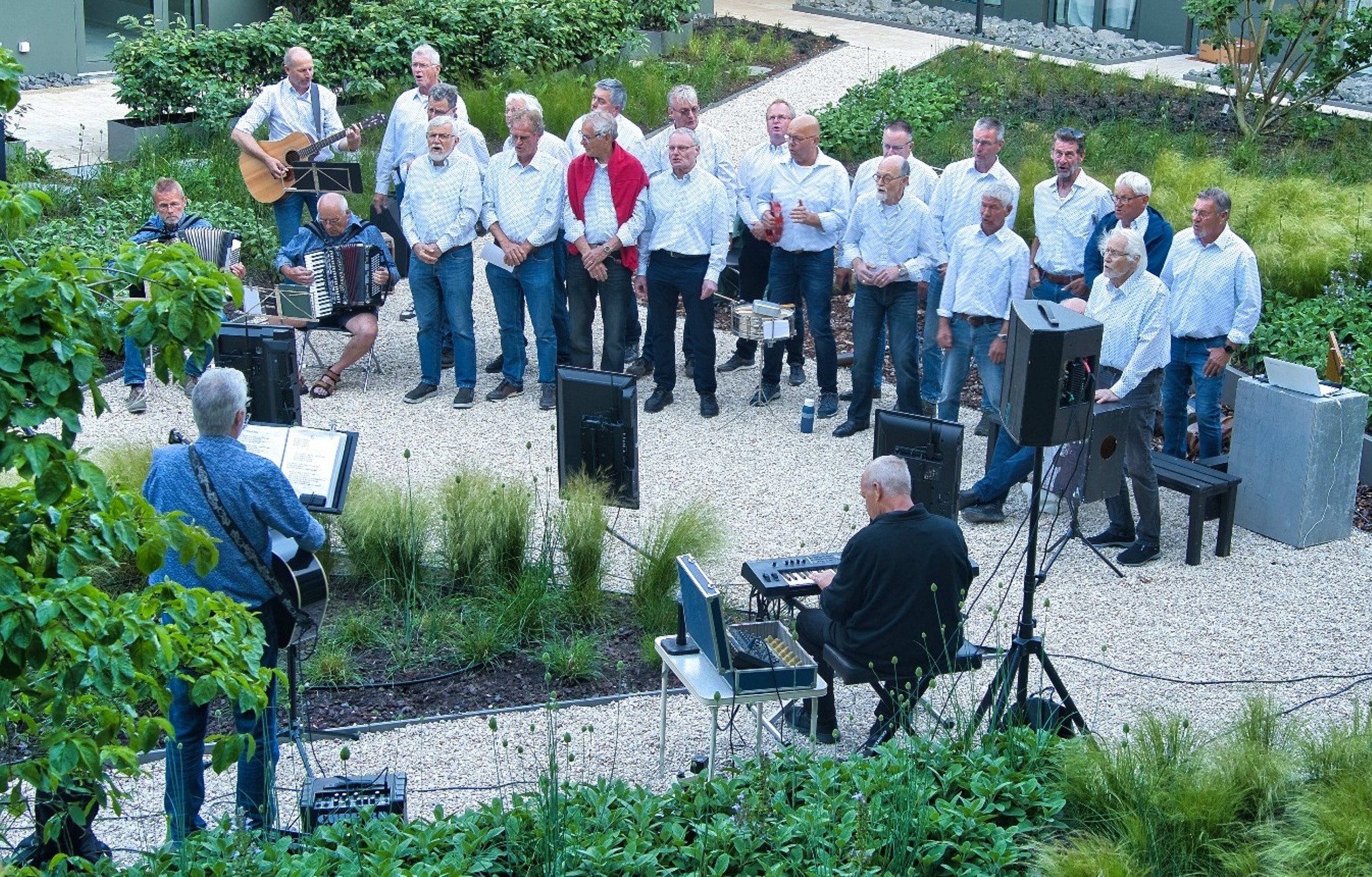 Meezingconcert en High Tea m.m.v. het Mannenkoor Goutum